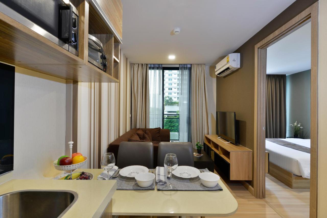 Ramada By Wyndham Bangkok Ten Ekamai Residences Exterior foto