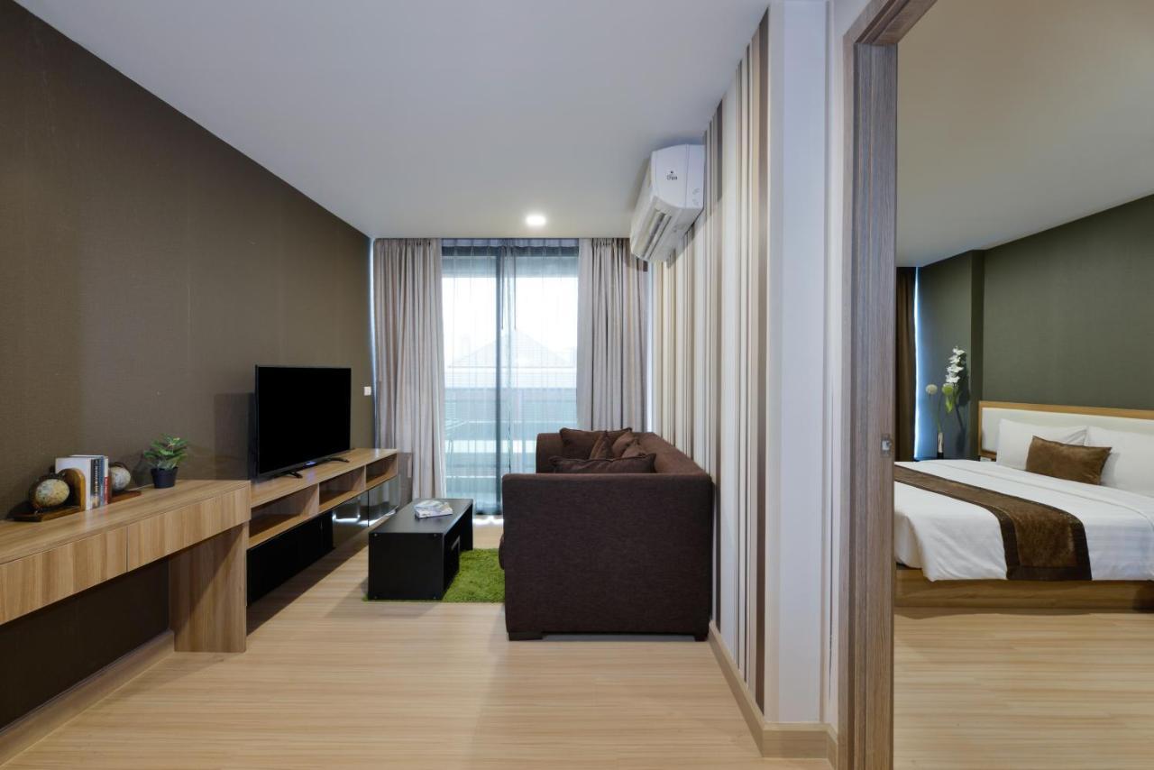 Ramada By Wyndham Bangkok Ten Ekamai Residences Exterior foto