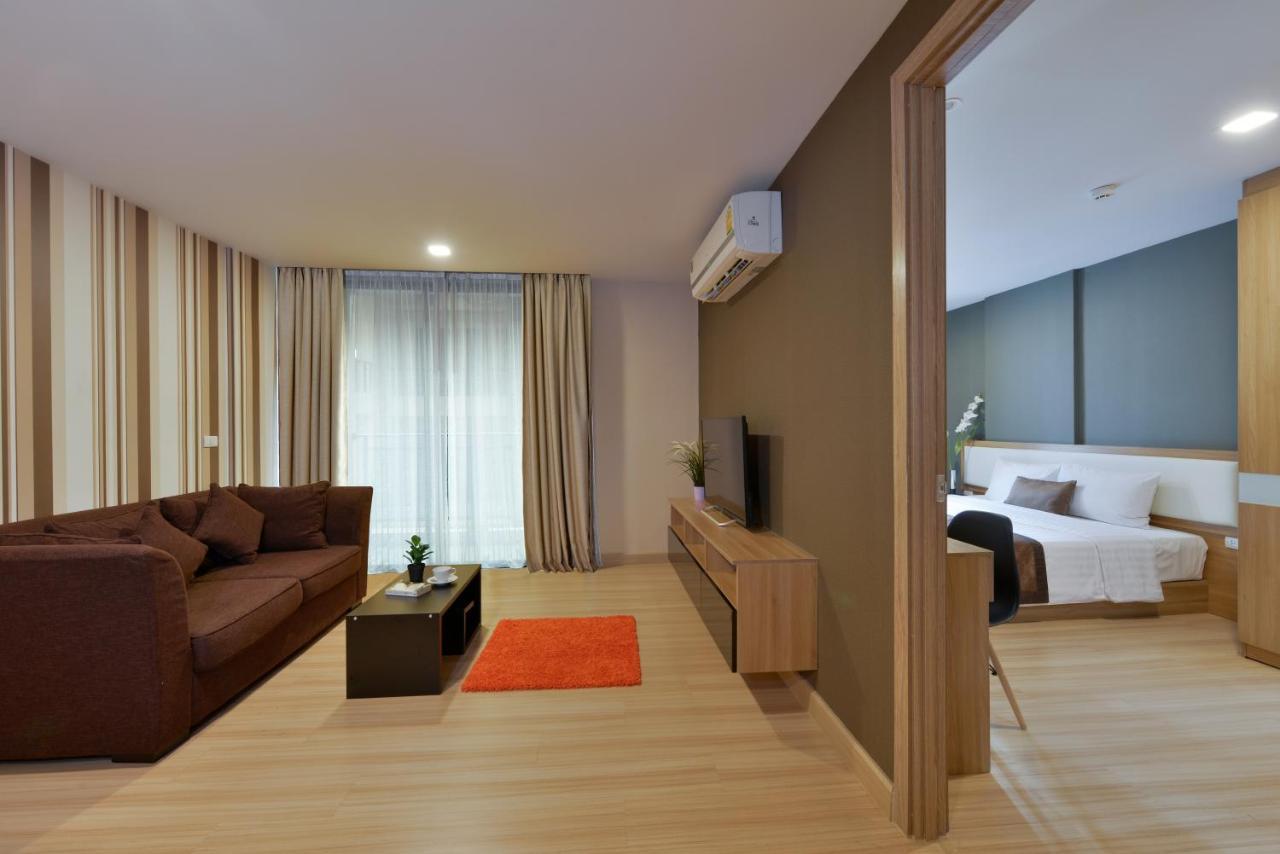 Ramada By Wyndham Bangkok Ten Ekamai Residences Exterior foto