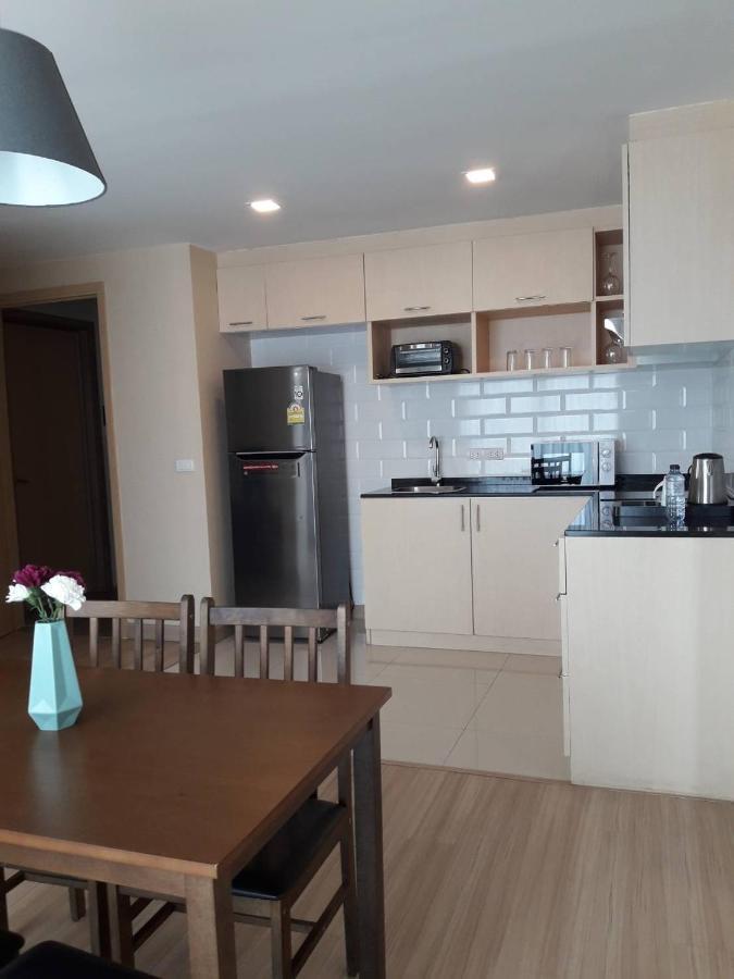 Ramada By Wyndham Bangkok Ten Ekamai Residences Exterior foto