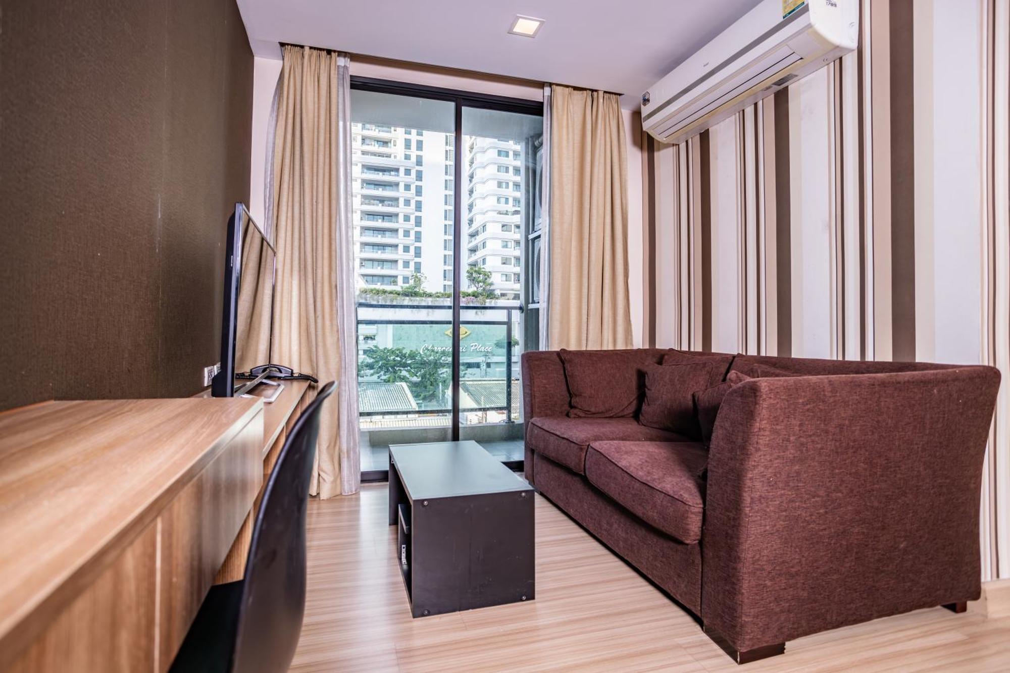 Ramada By Wyndham Bangkok Ten Ekamai Residences Exterior foto